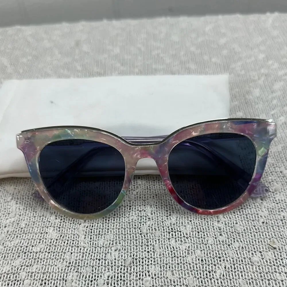 Prive Revaux The Kiki Polarized Sunglasses Pastel Rainbow Tie Dye - Picture 5 of 12
